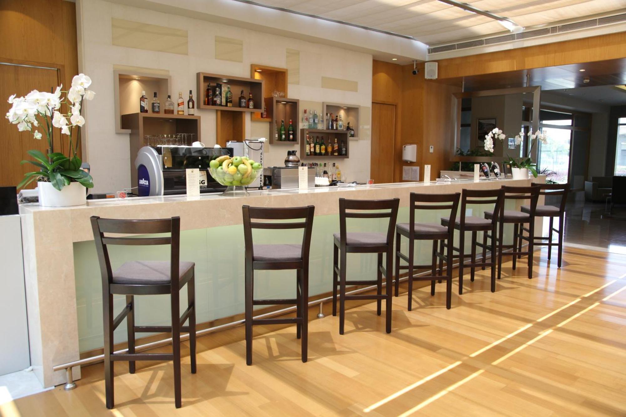 Isg Sabiha Goekcen Airport Hotel — Fotos 2